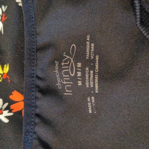 CHEROKEE INFINITY floral stretch scrub top Sz M - Picture 8 of 11